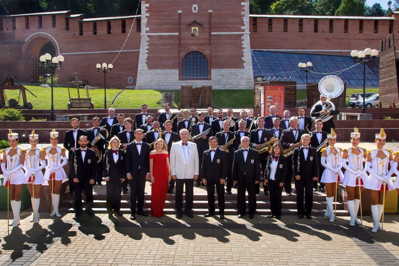 Нижегородский Губернский оркестр. Заслуженный артист России Евгений Петров, Россия